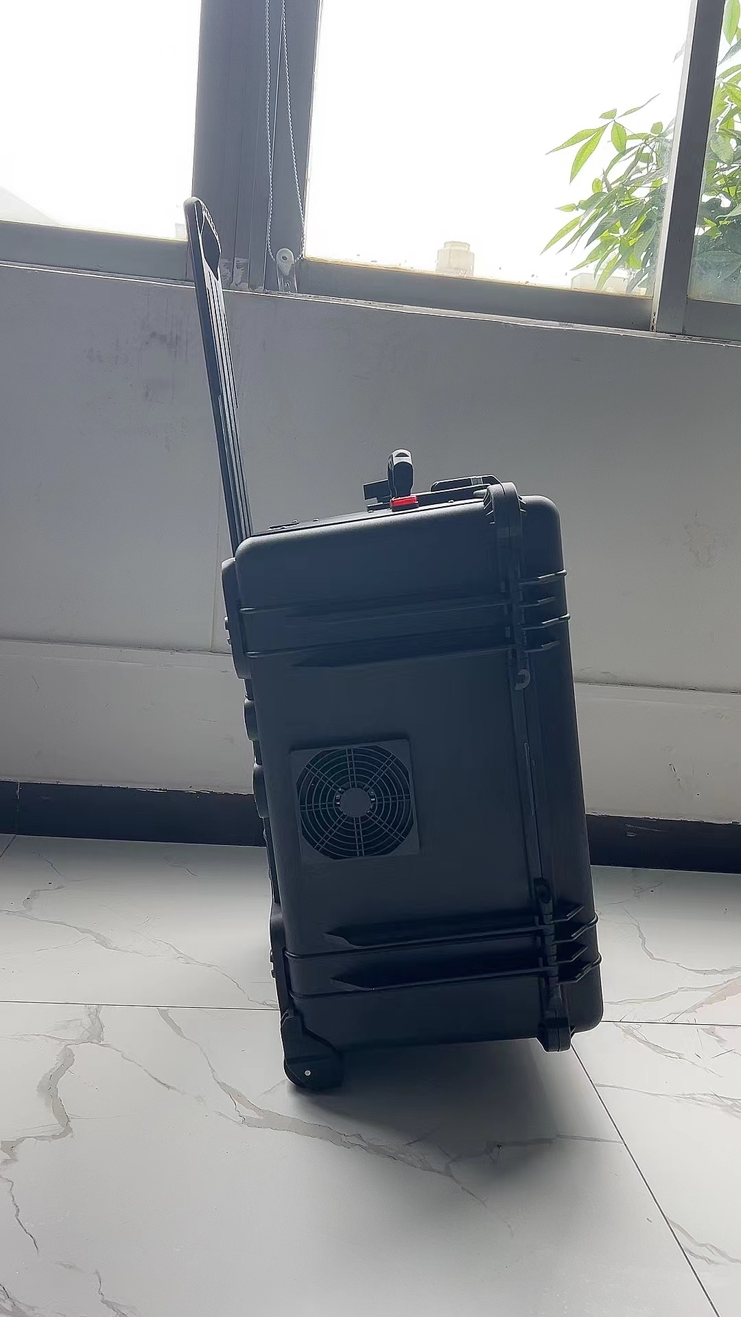 峰峰矿手拉箱型移动通信干扰器